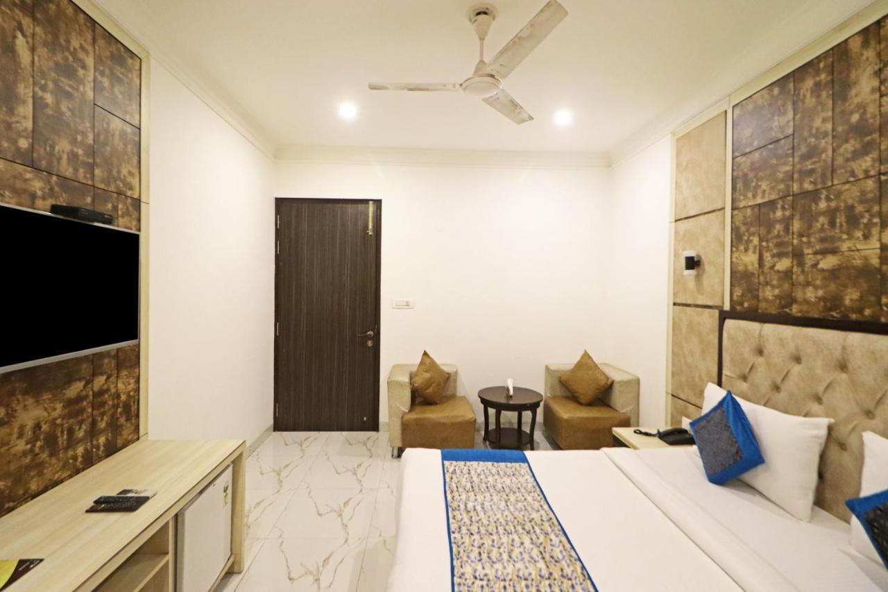 Hotel Almora Near Delhi Airport New Delhi Eksteriør bilde