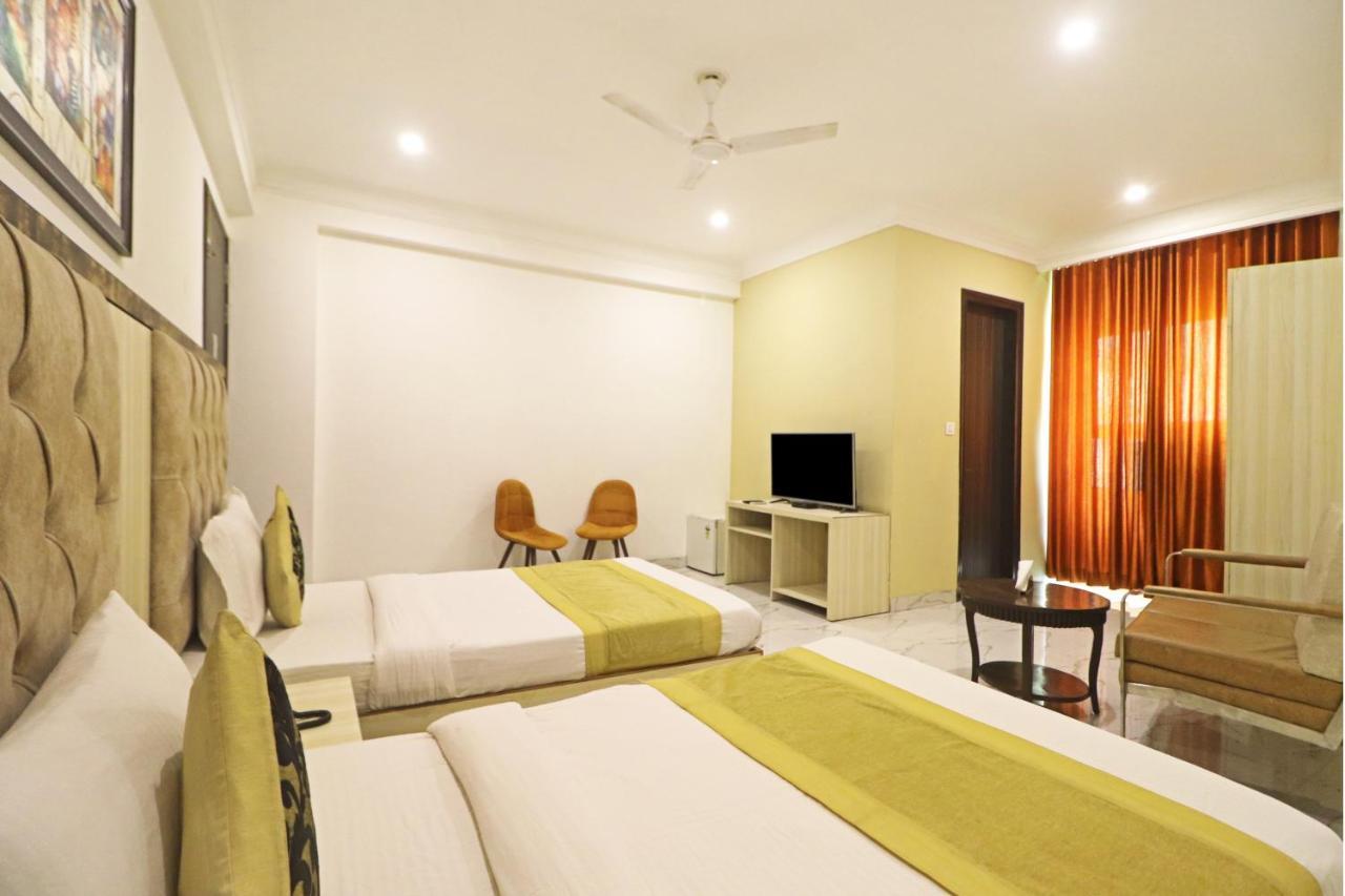Hotel Almora Near Delhi Airport New Delhi Eksteriør bilde