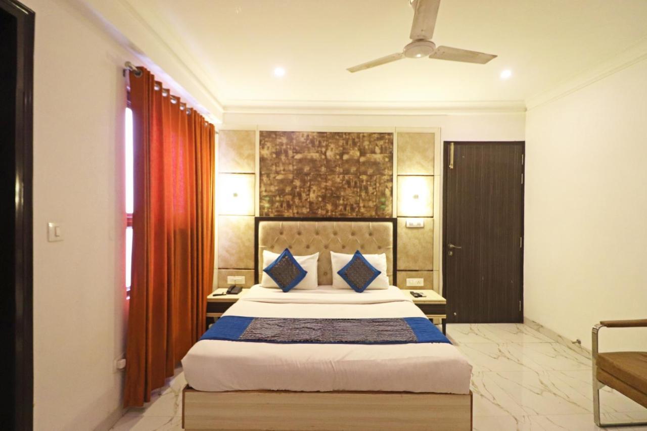 Hotel Almora Near Delhi Airport New Delhi Eksteriør bilde