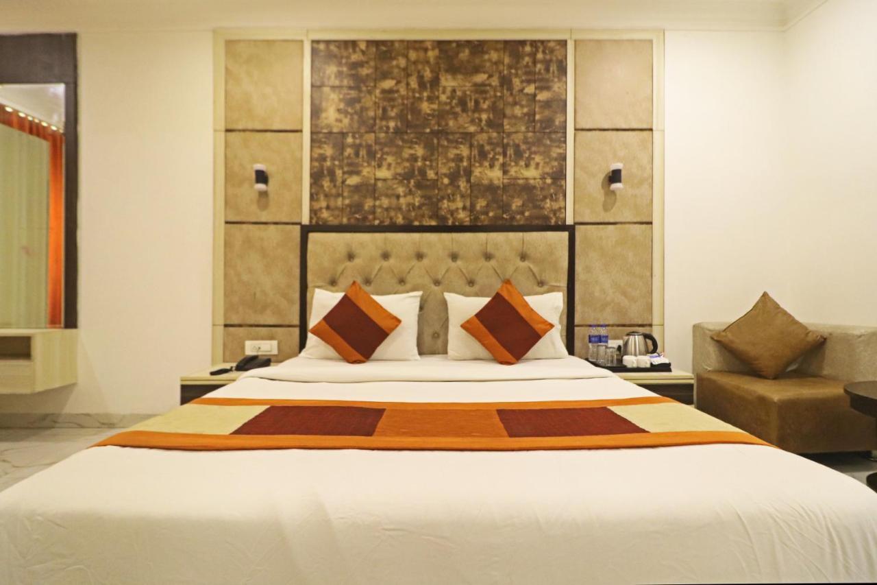 Hotel Almora Near Delhi Airport New Delhi Eksteriør bilde