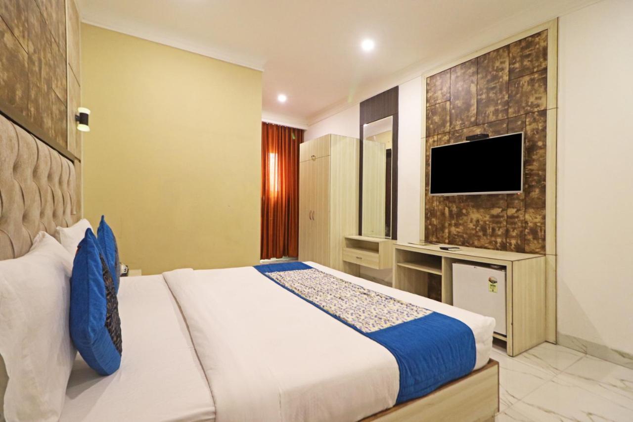 Hotel Almora Near Delhi Airport New Delhi Eksteriør bilde