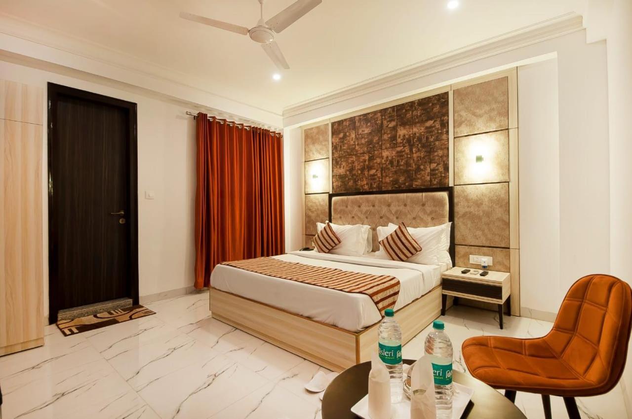 Hotel Almora Near Delhi Airport New Delhi Eksteriør bilde