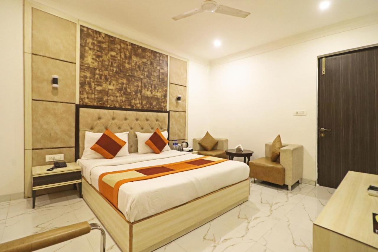 Hotel Almora Near Delhi Airport New Delhi Eksteriør bilde