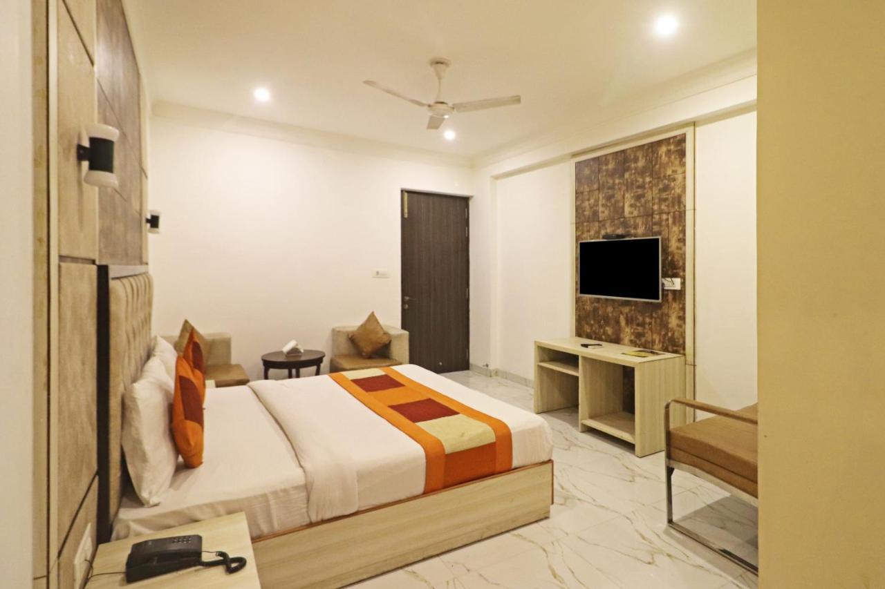 Hotel Almora Near Delhi Airport New Delhi Eksteriør bilde