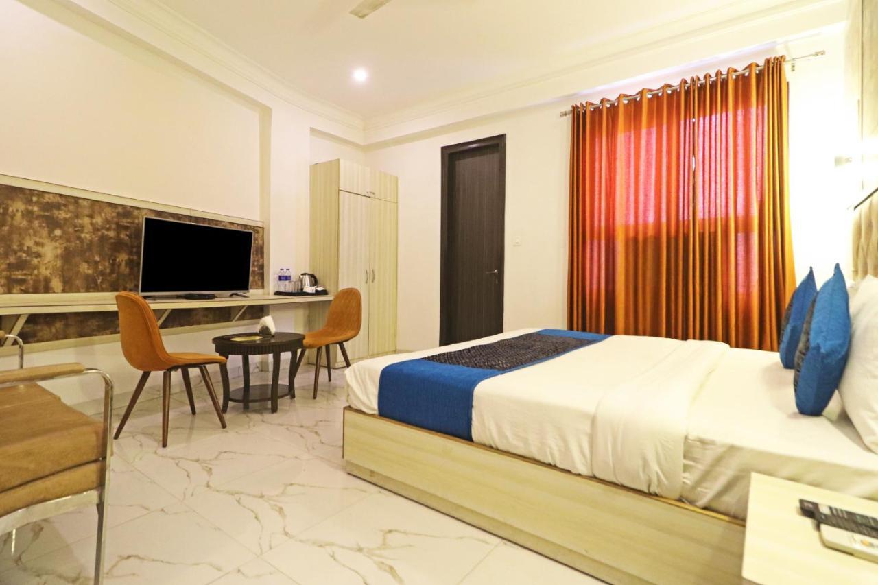 Hotel Almora Near Delhi Airport New Delhi Eksteriør bilde