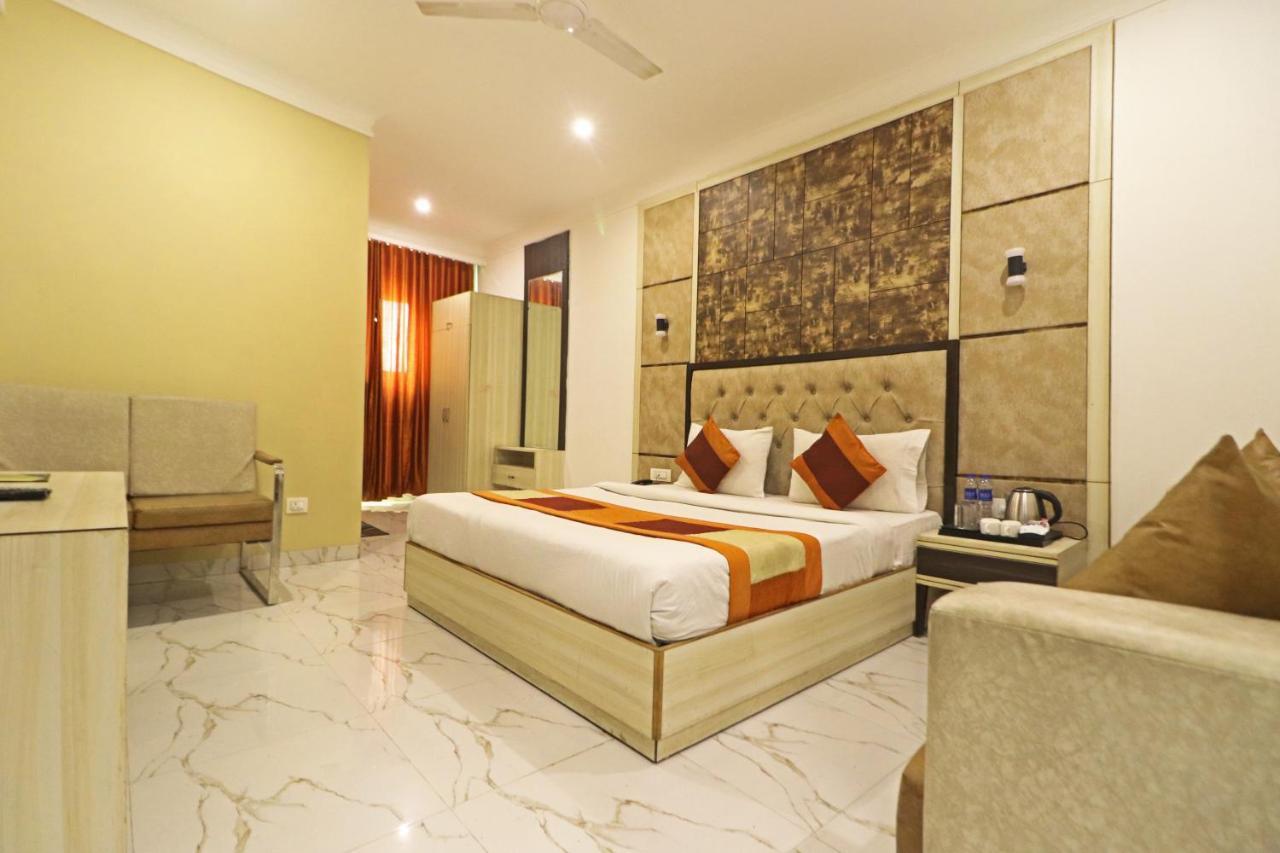 Hotel Almora Near Delhi Airport New Delhi Eksteriør bilde