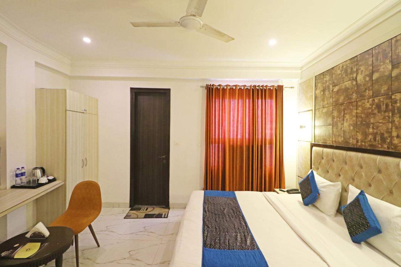 Hotel Almora Near Delhi Airport New Delhi Eksteriør bilde