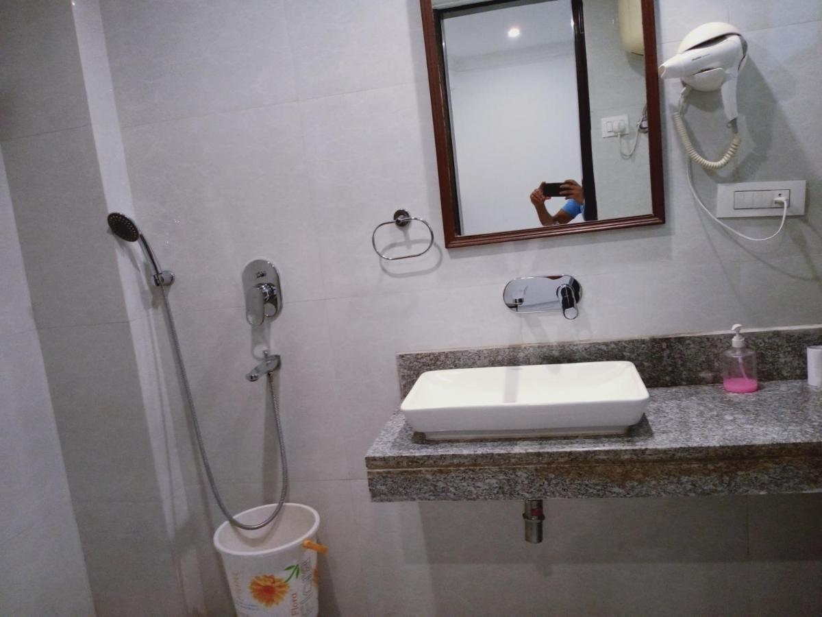 Hotel Almora Near Delhi Airport New Delhi Eksteriør bilde
